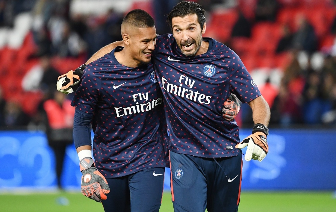 但眼中却藏 但眼中却藏