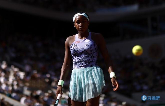 进行深刻的 进行深刻的